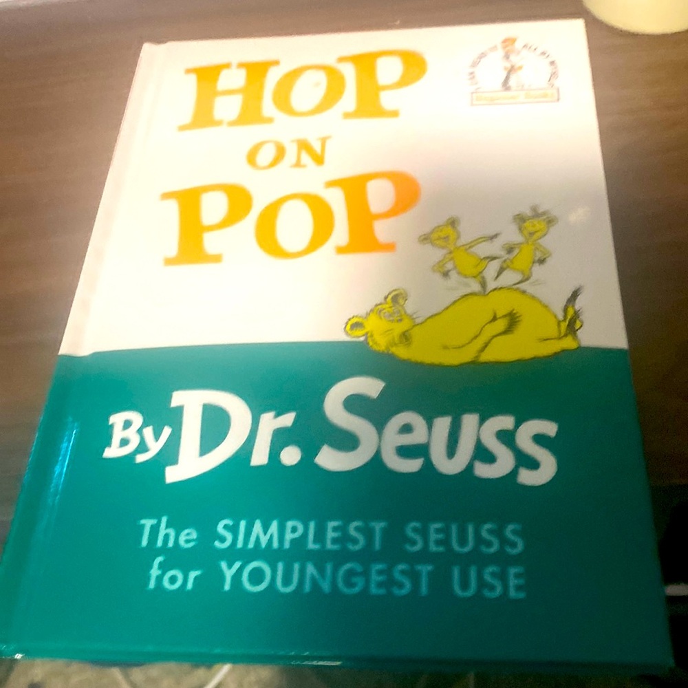 DR. SUESS HOP ON POP CHILDREN’S BOOK